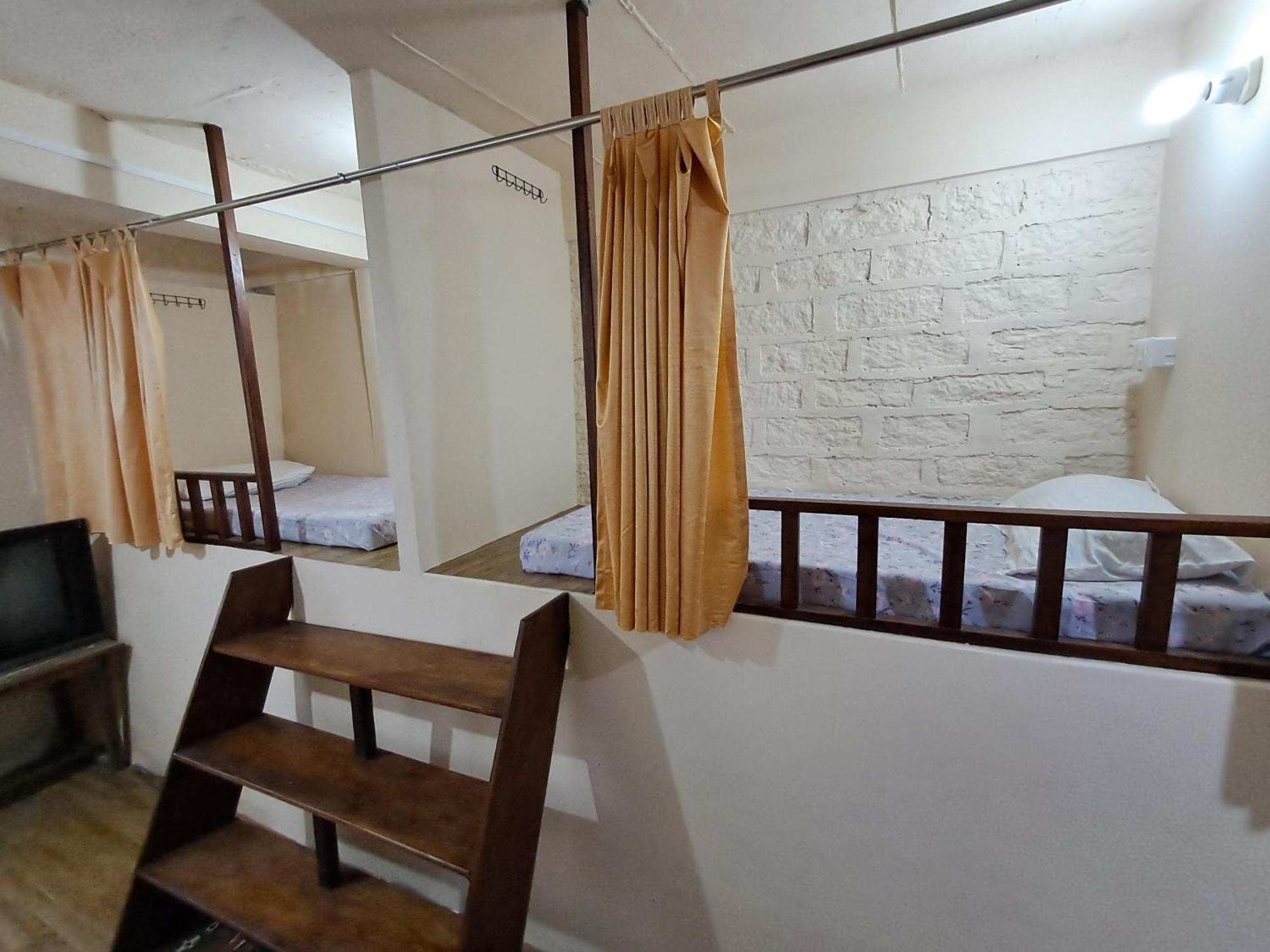 Dormitories/Hosteller, Giftland Homestay Āīzawl Esterno foto