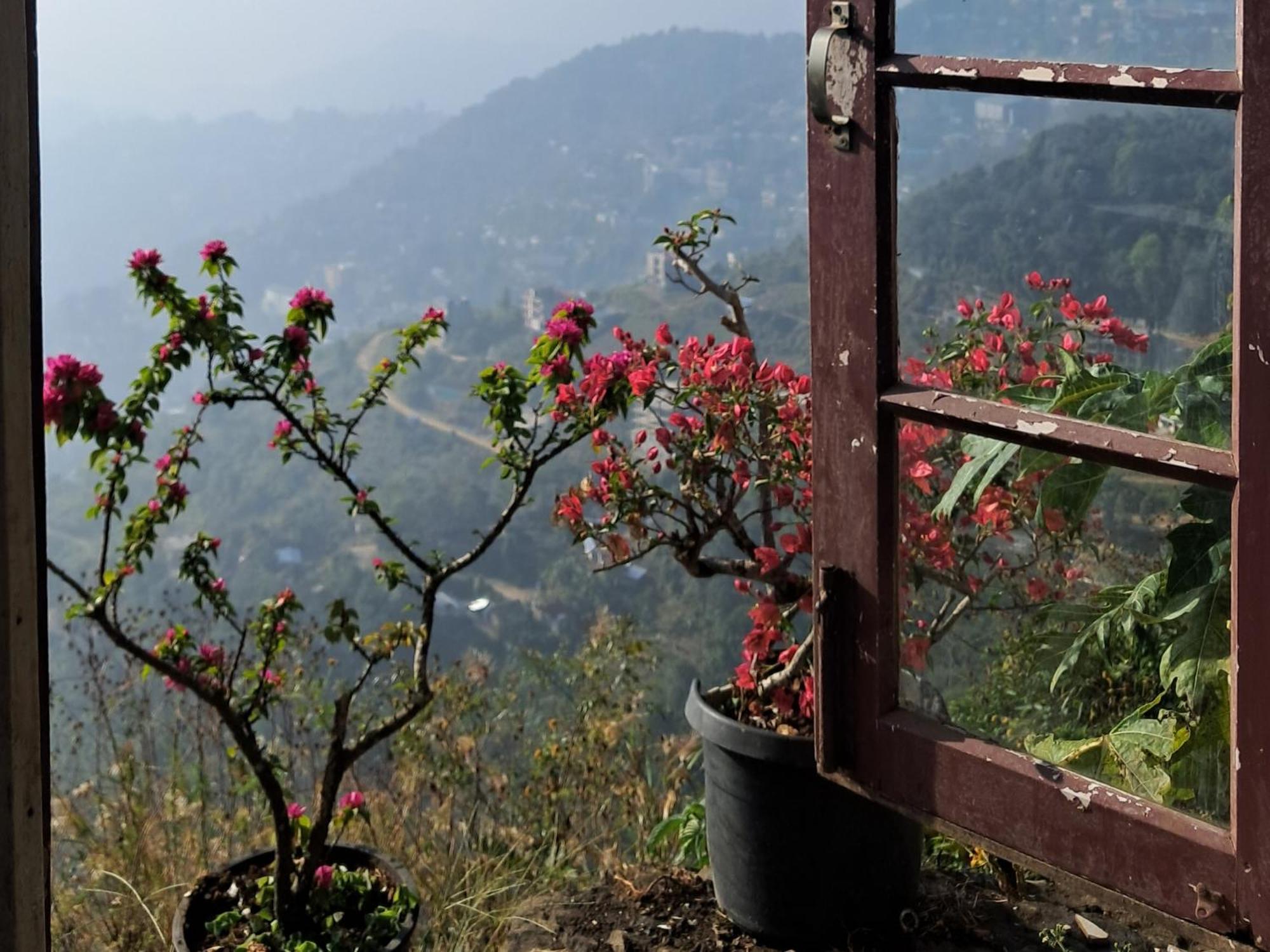 Dormitories/Hosteller, Giftland Homestay Āīzawl Esterno foto